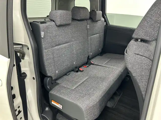 トヨタ シエンタ ハイブリッド Z 三重県 2022(令4)年 4万km ホワイトパールクリスタルシャイン /禁煙車//純正９型オーディオ（ナビ／ＢＴ／フルセグＴＶ／Ａｐｐｌｅｃａｒｐｌａｙ／ＡｎｄｏｒｏｉｄＡｕｔｏ）　//バックカメラ　//ＢＳＭ　//両側パワスラ //ETC2.0 //レーダークルコン// LEDヘッドライト //オートライト //オートハイビーム //前後コーナーセンサー//スマートキー //スペアーキー