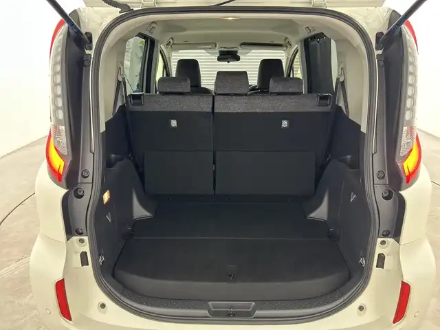 トヨタ シエンタ ハイブリッド Z 三重県 2022(令4)年 4万km ホワイトパールクリスタルシャイン /禁煙車//純正９型オーディオ（ナビ／ＢＴ／フルセグＴＶ／Ａｐｐｌｅｃａｒｐｌａｙ／ＡｎｄｏｒｏｉｄＡｕｔｏ）　//バックカメラ　//ＢＳＭ　//両側パワスラ //ETC2.0 //レーダークルコン// LEDヘッドライト //オートライト //オートハイビーム //前後コーナーセンサー//スマートキー //スペアーキー