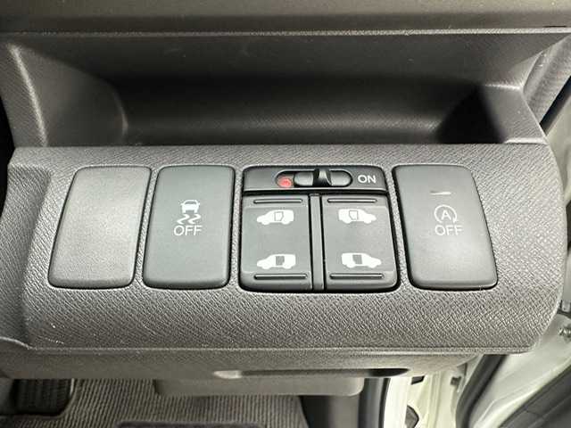 ホンダ ステップワゴン G インターナビコンフォートセレ 兵庫県 2012(平24)年 10.9万km ホワイトオーキッドパール 純正ナビ＆フルセグTV/（CD＆DVD＆MSV）/バックカメラ/両側パワースライドドア/クルーズコントロール/社外17inアルミホイール/モデューロエアロ/ETC/ドアバイザー/純正フロアマット/オートライト/HIDライト/電動格納ミラー/