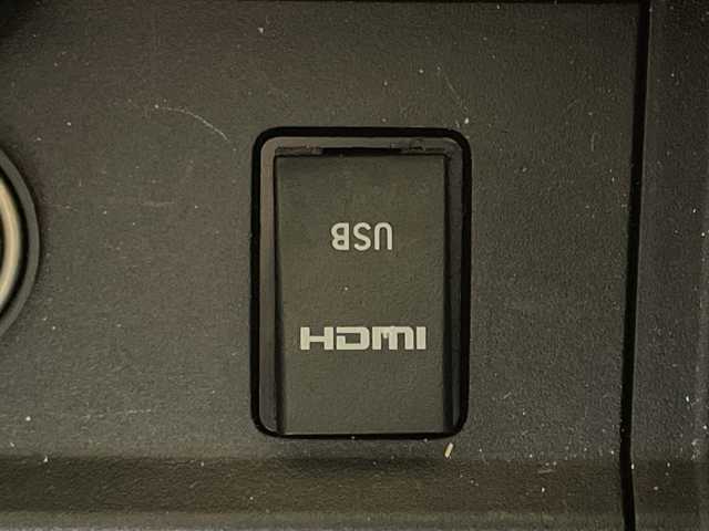 トヨタ アルファードハイブリット X 神奈川県 2018(平30)年 5.2万km パール 4WD/社外アルパイン11型メモリーナビゲーション【EX11Z】/社外アルパインフリップダウンモニター【PXHEX-R-AV】/ワンセグ　CD DVD　SD　iPod　Bluetooth　AUX　HDMI　/サイド/リアカメラ/両側電動スライドドア/デジタルインナーミラー/AC100V/純正ビルトインETC/セーフティセンス/レーダークルーズコントロール/プリクラッシュセーフティ/レーントレーシングアシスト/パーキングサポートブレーキ/ロードサインアシスト/先行車発進お知らせ機能/前後ソナー/ハイビームアシスト/2列目オットマン/社外前方ドライブレコーダー/革巻きステアリング/電動パーキングブレーキ/オートブレーキホールド/プッシュスタート/スマートキー/LEDヘッドランプ/フロントフォグランプ/オートライト/純正18インチアルミホイール/純正リアスポイラー/取説　保証書　スペアキー