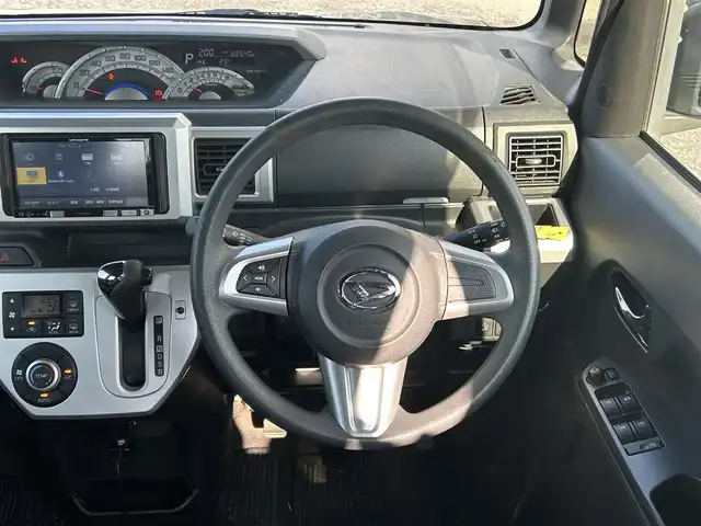 ダイハツ ウェイク X SA 宮崎県 2015(平27)年 12.3万km ブラックマイカメタリック (株)IDOMが運営する【じしゃロン宮崎店】の自社ローン対象車両になります。こちらは現金ご利用時の価格です。/自社ローンご希望の方は別途その旨お申付け下さい。//ナビ(AVIC-RZ06)//TV/CD/DVD/Bluetooth//ETC//バックカメラ//片側パワースライドドア//純正フロアマット//社外アルミホイール//ドアバイザー//オートライト//ステアリングスイッチ