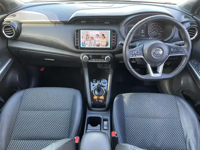 日産 キックス X 長野県 2021(令3)年 9.8万km ブリリアントホワイトパール/ピュアブラック 2トーン ワンオーナー/フルセグテレビ/AM/FM/Bluetooth/全方位カメラ/ハンドルヒーター/シートヒーター/ETC/プッシュスタート/LEDヘッドライト/ドライブレコーダー/フォグランプ/ドアバイザー/e-power/クルーズコントロール/スペアキー/パワーウィンドウ/電動格納ミラー/コーナーセンサー/オートハイビーム/ノーマルタイヤ有