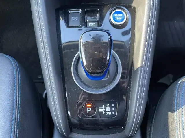 日産 キックス X 長野県 2021(令3)年 9.8万km ブリリアントホワイトパール/ピュアブラック 2トーン ワンオーナー/フルセグテレビ/AM/FM/Bluetooth/全方位カメラ/ハンドルヒーター/シートヒーター/ETC/プッシュスタート/LEDヘッドライト/ドライブレコーダー/フォグランプ/ドアバイザー/e-power/クルーズコントロール/スペアキー/パワーウィンドウ/電動格納ミラー/コーナーセンサー/オートハイビーム/ノーマルタイヤ有