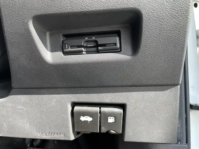 日産 キックス X 長野県 2021(令3)年 9.8万km ブリリアントホワイトパール/ピュアブラック 2トーン ワンオーナー/フルセグテレビ/AM/FM/Bluetooth/全方位カメラ/ハンドルヒーター/シートヒーター/ETC/プッシュスタート/LEDヘッドライト/ドライブレコーダー/フォグランプ/ドアバイザー/e-power/クルーズコントロール/スペアキー/パワーウィンドウ/電動格納ミラー/コーナーセンサー/オートハイビーム/ノーマルタイヤ有