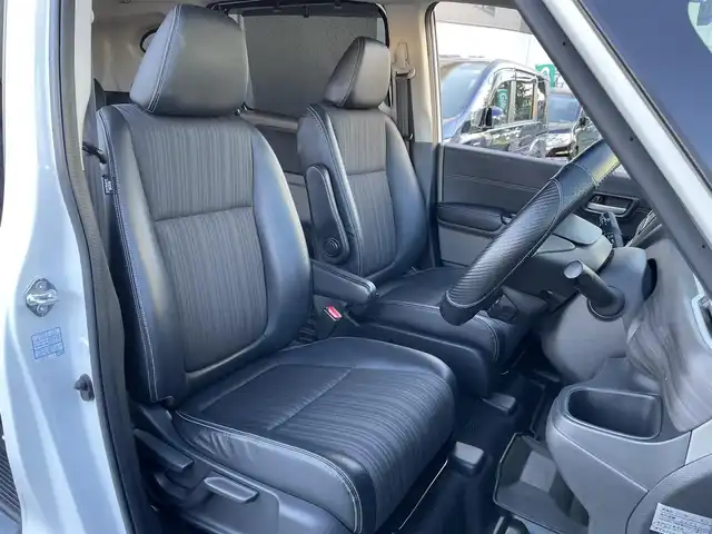 ホンダ フリード＋ ハイブリット EX 東京都 2018(平30)年 7万km ホワイトオーキッドパール 純正ナビ　/バックカメラ　/Bluetooth　/CD　/DVD　/フルセグTV　/両側電動スライドドア　/レーダークルーズコントロールシステム　/ドライブレコーダー　/ETC　/純正アルミホイール　/フロアマット　/純正LED/ホンダセンシング/ABS/横滑り防止装置/レーンアシスト/衝突被害軽減システム