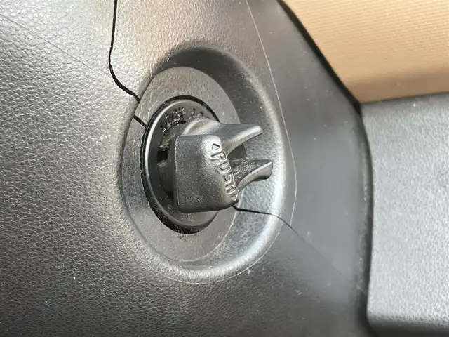 ダイハツ ミラ ココア プラスX 福岡県 2017(平29)年 6.8万km プラムブラウンクリスタルマイカ ・ルーフレール　/・社外ナビ（ＭＤＶ－７０１）/・フルセグＴＶ　/・ＥＴＣ　/・キーレスエントリー　/・Ｂｌｕｅｔｏｏｔｈ　/・ＣＤ／ＤＶＤ再生　/・ＵＳＢ　/・ＳＤ　/・アイドリングストップ　/・￥ＩＳＯＦＩＸ　/・パワーウインドウ　/・電格ミラー