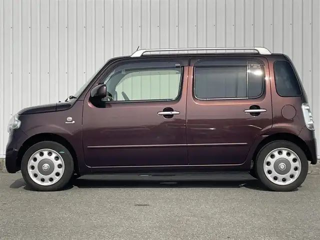 ダイハツ ミラ ココア プラスX 福岡県 2017(平29)年 6.8万km プラムブラウンクリスタルマイカ ・ルーフレール　/・社外ナビ（ＭＤＶ－７０１）/・フルセグＴＶ　/・ＥＴＣ　/・キーレスエントリー　/・Ｂｌｕｅｔｏｏｔｈ　/・ＣＤ／ＤＶＤ再生　/・ＵＳＢ　/・ＳＤ　/・アイドリングストップ　/・￥ＩＳＯＦＩＸ　/・パワーウインドウ　/・電格ミラー