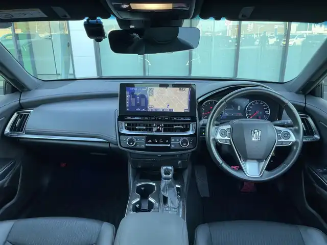 トヨタ クラウン RS 香川県 2021(令3)年 3万km プレシャスブラックパール トヨタセーフティセンス/・プリクラッシュセーフティ（PCS）/・レーダークルーズコントロール（全車速追従機能付）/・レーントレーシングアシスト（LTA）/・アダプティブハイビームシステム（AHS)/・ロードサインアシスト（RSA）/・発進遅延告知機能（DMTM）/・アドバンスドパーク/純正12.3型ナビ/(Bluetooth/FM/AM)/フルセグTV/全席シートヒーター/ステアリングヒーター　/革巻きステアリング/LEDライト/オートハイビーム/オートライト