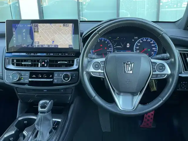 トヨタ クラウン RS 香川県 2021(令3)年 3万km プレシャスブラックパール トヨタセーフティセンス/・プリクラッシュセーフティ（PCS）/・レーダークルーズコントロール（全車速追従機能付）/・レーントレーシングアシスト（LTA）/・アダプティブハイビームシステム（AHS)/・ロードサインアシスト（RSA）/・発進遅延告知機能（DMTM）/・アドバンスドパーク/純正12.3型ナビ/(Bluetooth/FM/AM)/フルセグTV/全席シートヒーター/ステアリングヒーター　/革巻きステアリング/LEDライト/オートハイビーム/オートライト