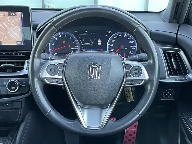 トヨタ クラウン RS 香川県 2021(令3)年 3万km プレシャスブラックパール トヨタセーフティセンス/・プリクラッシュセーフティ（PCS）/・レーダークルーズコントロール（全車速追従機能付）/・レーントレーシングアシスト（LTA）/・アダプティブハイビームシステム（AHS)/・ロードサインアシスト（RSA）/・発進遅延告知機能（DMTM）/・アドバンスドパーク/純正12.3型ナビ/(Bluetooth/FM/AM)/フルセグTV/全席シートヒーター/ステアリングヒーター　/革巻きステアリング/LEDライト/オートハイビーム/オートライト