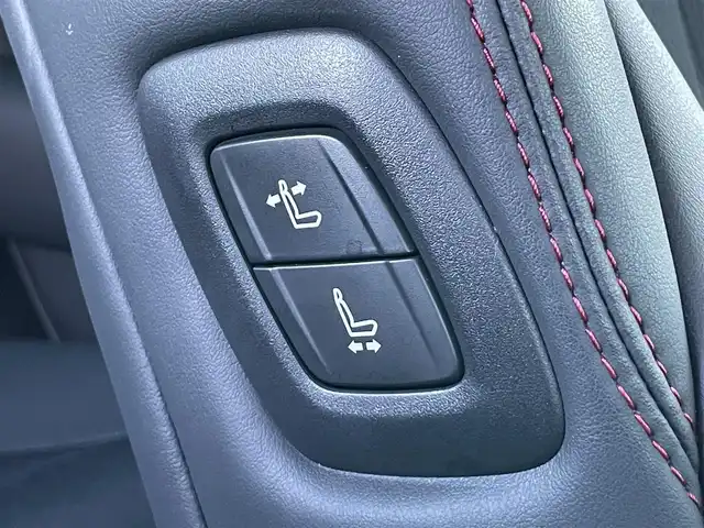 トヨタ クラウン RS 香川県 2021(令3)年 3万km プレシャスブラックパール トヨタセーフティセンス/・プリクラッシュセーフティ（PCS）/・レーダークルーズコントロール（全車速追従機能付）/・レーントレーシングアシスト（LTA）/・アダプティブハイビームシステム（AHS)/・ロードサインアシスト（RSA）/・発進遅延告知機能（DMTM）/・アドバンスドパーク/純正12.3型ナビ/(Bluetooth/FM/AM)/フルセグTV/全席シートヒーター/ステアリングヒーター　/革巻きステアリング/LEDライト/オートハイビーム/オートライト