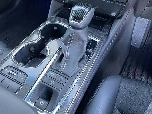 トヨタ クラウン RS 香川県 2021(令3)年 3万km プレシャスブラックパール トヨタセーフティセンス/・プリクラッシュセーフティ（PCS）/・レーダークルーズコントロール（全車速追従機能付）/・レーントレーシングアシスト（LTA）/・アダプティブハイビームシステム（AHS)/・ロードサインアシスト（RSA）/・発進遅延告知機能（DMTM）/・アドバンスドパーク/純正12.3型ナビ/(Bluetooth/FM/AM)/フルセグTV/全席シートヒーター/ステアリングヒーター　/革巻きステアリング/LEDライト/オートハイビーム/オートライト