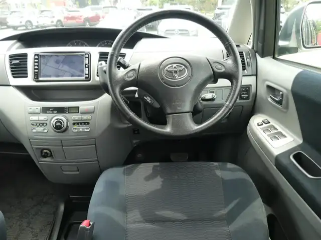 トヨタ ヴォクシー Z 煌 千葉県 2006(平18)年 5万km ホワイトパールマイカ 両側パワースライドドア/純正HDDナビ/【CD再生機能】/バックカメラ/ETC/HID/フォグライト/純正15インチアルミホイル/キーレス