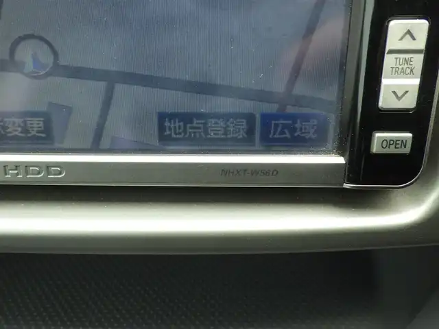 トヨタ ヴォクシー Z 煌 千葉県 2006(平18)年 5万km ホワイトパールマイカ 両側パワースライドドア/純正HDDナビ/【CD再生機能】/バックカメラ/ETC/HID/フォグライト/純正15インチアルミホイル/キーレス