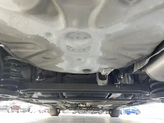 トヨタ プリウス S 岐阜県 2015(平27)年 5.5万km ホワイトパールクリスタルシャイン ALPINE製7インチSDナビ/　(AM/FM/CD/DVD/Bluetooth/フルセグTV)/バックカメラ/ビルトインETC/スマートキー/ステアリングスイッチ/純正アルミホイール/純正フロアマット/純正ドアバイザー/電動格納ミラー/オールオートパワーウィンドウ/オートエアコン