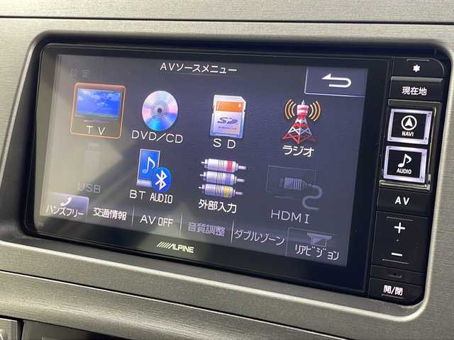 トヨタ プリウス S 岐阜県 2015(平27)年 5.5万km ホワイトパールクリスタルシャイン ALPINE製7インチSDナビ/　(AM/FM/CD/DVD/Bluetooth/フルセグTV)/バックカメラ/ビルトインETC/スマートキー/ステアリングスイッチ/純正アルミホイール/純正フロアマット/純正ドアバイザー/電動格納ミラー/オールオートパワーウィンドウ/オートエアコン
