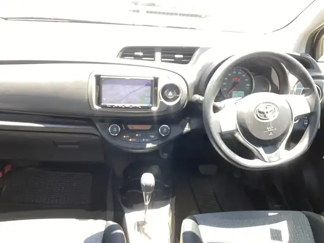 トヨタ ヴィッツ F スマイルエディション 千葉県 2012(平24)年 1.5万km ホワイトパールクリスタルシャイン 社外ナビゲーション/ワンセグ/CD/Bluetooth/プッシュスタートEg/スマートキー/ドライブレコーダー