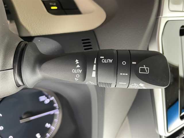 トヨタ ランドクルーザー プラド TX Lパッケージ 富山県 2018(平30)年 3.1万km ホワイトパールクリスタルシャイン モデリスタエアロ/ルーフレール/4WD/トヨタセーフティセンス/・プリクラッシュセーフティ/・レーンディパーチャーアラート/・レーダークルーズコントロール/・オートマチックハイビーム/クリアランスソナー/社外8インチナビ/・バックカメラ/・フルセグTV/BT/CD/DVD/ベージュ革シート/前席シートベンチレーション/前席シートヒーター/前席パワーシート/電動格納サードシート/純正19インチAW/LEDヘッドライト/フォグランプ/ETC/エアバックW/サイド/カーテン/スペアキー×１/取扱説明書/保証書