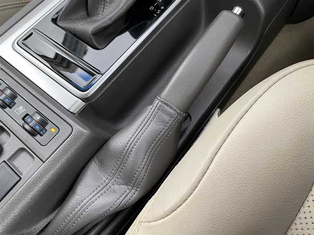 トヨタ ランドクルーザー プラド TX Lパッケージ 富山県 2018(平30)年 3.1万km ホワイトパールクリスタルシャイン モデリスタエアロ/ルーフレール/4WD/トヨタセーフティセンス/・プリクラッシュセーフティ/・レーンディパーチャーアラート/・レーダークルーズコントロール/・オートマチックハイビーム/クリアランスソナー/社外8インチナビ/・バックカメラ/・フルセグTV/BT/CD/DVD/ベージュ革シート/前席シートベンチレーション/前席シートヒーター/前席パワーシート/電動格納サードシート/純正19インチAW/LEDヘッドライト/フォグランプ/ETC/エアバックW/サイド/カーテン/スペアキー×１/取扱説明書/保証書