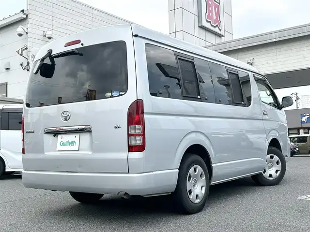トヨタ ハイエース GL ロング 奈良県 2011(平23)年 4.2万km シルバー フリップダウンモニター１２インチ/ロール式テント（ＦＩＡＭＭＡ　Ｆ４５Ｓ）/片側パワースライドドア/社外ナビ【ＮＲ－ＭＺ０３】（ＣＤ／ＤＶＤ／ＢＴ）/ＡＣ１００Ｖ/ＥＴＣ/スペアキーｘ１/バックカメラ/カーテン後付け/フォグ/純正ドアバイザー/純正フロアマット/オートエアコン