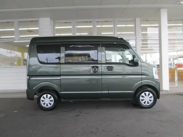 スズキ エブリイ PC 千葉県 2023(令5)年 1.4万km クールカーキPM 社外SDナビ・フルセグTV/バックカメラ/オーディオ【CD/DVD/SD/BT/USB】/社外革調シートカバー【Clazzio】/社外前後ドライブレコーダー/リアコーナーセンサー/衝突軽減ブレーキ/路線逸脱警報/プライバシーガラス/アイドリングストップ/ドアバイザー/リモコンキー/ETC