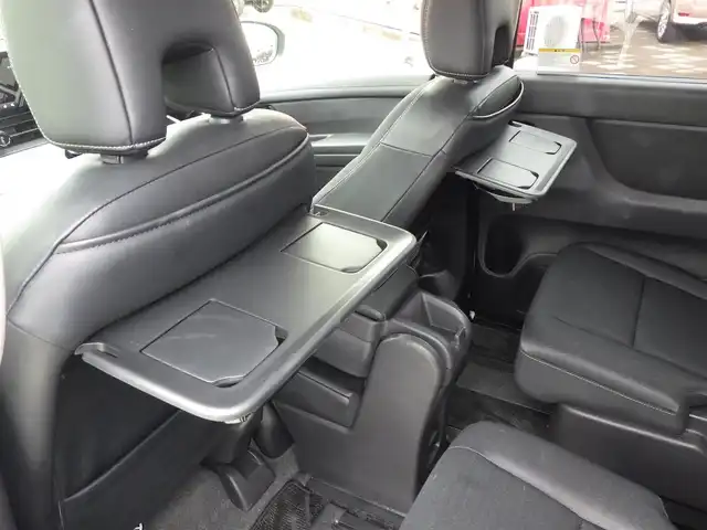日産 セレナ e－パワー ハイウェイスター V 千葉県 2023(令5)年 4.3万km プリズムホワイト エマージェンシーブレーキ/プロパイロット/インテリジェントクルーズコントロール/インテリジェントルームミラー/ワイヤレス充電/ハンズフリー両側パワースライドドア/純正コネクトナビ/地デジTV/【Bluetooth接続】/【Apple CarPlay　Android Auto対応】/アラウンドビューモニター/革巻きステアリング/ステアリングスイッチ/ETC（2.0）/LEDヘッドライト/フォグライト/ウインカーミラー/コーナーセンサー/純正16インチアルミホイル/サイド/カーテンエアバッグ/インテリジェントキー