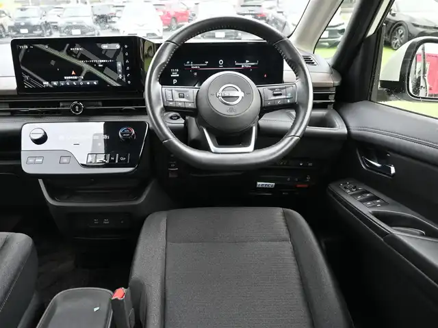 日産 セレナ e－パワー ハイウェイスター V 千葉県 2023(令5)年 4.3万km プリズムホワイト エマージェンシーブレーキ/プロパイロット/インテリジェントクルーズコントロール/インテリジェントルームミラー/ワイヤレス充電/ハンズフリー両側パワースライドドア/純正コネクトナビ/地デジTV/【Bluetooth接続】/【Apple CarPlay　Android Auto対応】/アラウンドビューモニター/革巻きステアリング/ステアリングスイッチ/ETC（2.0）/LEDヘッドライト/フォグライト/ウインカーミラー/コーナーセンサー/純正16インチアルミホイル/サイド/カーテンエアバッグ/インテリジェントキー