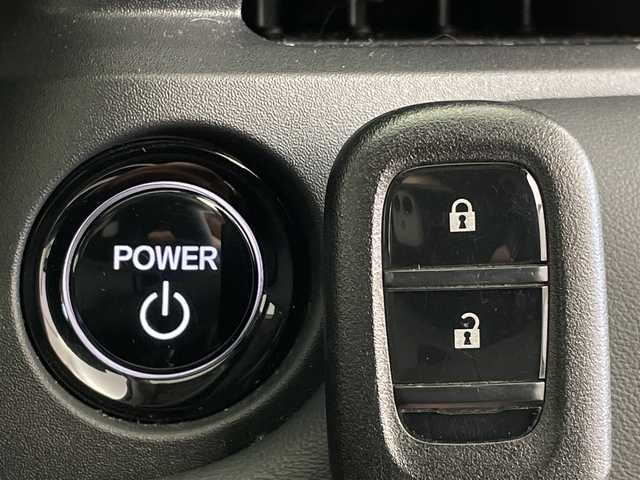 ホンダ ヴェゼル ハイブリッド e:HEV X 新潟県 2024(令6)年 3.6万km プラチナホワイトパール ワンオーナー/ホンダセンシング/　●衝突軽減ブレーキ（CMBS）/　●先行車発進お知らせ機能/　●標識認識機能/　●アダプティブクルーズコントロール（ACC）/　●車線維持支援システム（LKAS）/　●誤発進抑制機能/純正ナビ/バックカメラ/フルセグTV/CD/DVD再生機能/ビルトインETC/前後ドライブレコーダー/オートライト/オートハイビーム/LEDヘッドライト/革巻きステアリング/ステアリングスイッチ/パドルシフト/社外AW（スタッドレス付）積込み/純正フロアマット