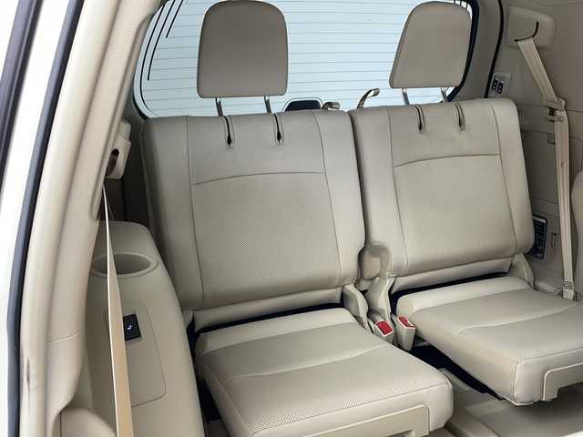 トヨタ ランドクルーザー プラド TX Lパッケージ 兵庫県 2018(平30)年 4.1万km ホワイトパールクリスタルシャイン ・純正ナビ/Bluetooth/CD/DVD/SD/TV/・バックカメラ/・トヨタセーフティセンス/・プリクラッシュセーフティ/・レーンディパーチャーアラート/・オートマチックハイビーム/・レーダークルーズコントロール/・VSC＆TRC（トラクションコントロール）/・ヒルスタートアシストコントロール（HAC）/・電動センターデフロック/・ウッドコンビステアリング/・ステアリングスイッチ/・オートワイパー/・オールオートパワーウィンドウ/・左右独立エアコン/・自動防眩ミラー/・ウインカーミラー/・革シート/・前席パワーシート/・前席シートヒーター/・前席ベンチレーション/・純正フロアマット/・LEDヘッドライト/・フォグランプ/・純正アルミホイールタイヤ/・モデリスタエアロ/・ルーフレール/・純正ドライブレコーダー/・ビルトインETC/・スマートキー/・スペアキー/・取扱説明書