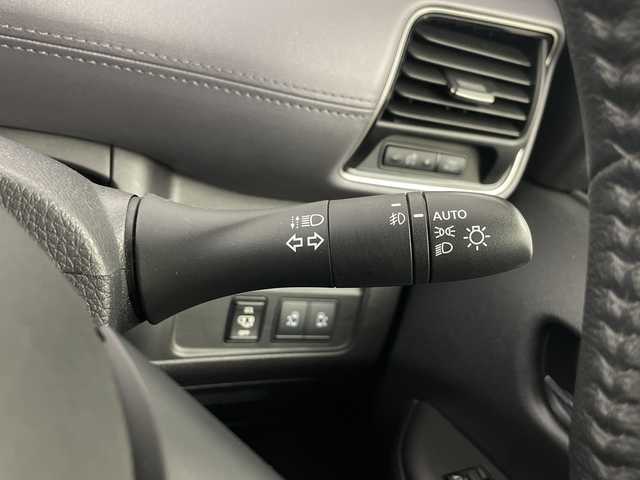 日産 セレナ ハイウェイスター V 埼玉県 2021(令3)年 5.1万km ブリリアントホワイトパール 純正ナビ/フルセグテレビ/全方位カメラ/純正フリップダウンモニター/両側パワースライドドア/プロパイロット/ビルトインETC/前方ドライブレコーダー/デジタルインナーミラー/ブラインドスポットモニター/レーダークルーズコントロール/衝突被害軽減ブレーキ/クリアランスソナー/電子パーキングシステム/ブレーキホールド/プッシュスタート/オートLEDライト/純正フロアマット/純正16インチアルミホイール