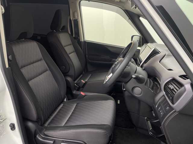 日産 セレナ ハイウェイスター V 埼玉県 2021(令3)年 5.1万km ブリリアントホワイトパール 純正ナビ/フルセグテレビ/全方位カメラ/純正フリップダウンモニター/両側パワースライドドア/プロパイロット/ビルトインETC/前方ドライブレコーダー/デジタルインナーミラー/ブラインドスポットモニター/レーダークルーズコントロール/衝突被害軽減ブレーキ/クリアランスソナー/電子パーキングシステム/ブレーキホールド/プッシュスタート/オートLEDライト/純正フロアマット/純正16インチアルミホイール