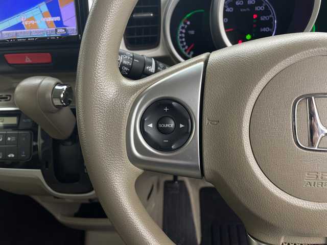 ホンダ Ｎ ＢＯＸ G Lパッケージ 鹿児島県 2016(平28)年 5.8万km プレミアムアイボリーパール2トーン 社外ナビ/（CD/BT/フルセグTV）/バックカメラ/アイドリングストップ/片側パワスラ/ステアリングスイッチ/スマートキー/プッシュスタート/ビルトインETC/チップアップシート/保証書、取説/スペアキー/純正フロアマット