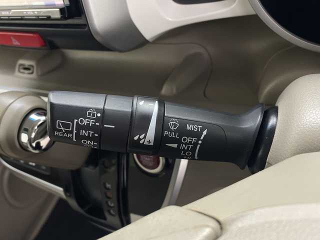 ホンダ Ｎ ＢＯＸ G Lパッケージ 鹿児島県 2016(平28)年 5.8万km プレミアムアイボリーパール2トーン 社外ナビ/（CD/BT/フルセグTV）/バックカメラ/アイドリングストップ/片側パワスラ/ステアリングスイッチ/スマートキー/プッシュスタート/ビルトインETC/チップアップシート/保証書、取説/スペアキー/純正フロアマット