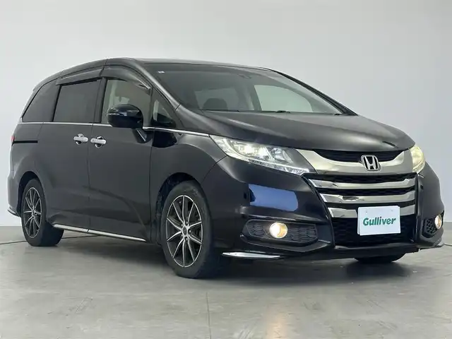 ホンダ オデッセイ アブソルート 愛知県 2013(平25)年 6.1万km プレミアムヴィーナスブラックP 純正ナビ　/（フルセグ／Bluetooth）　/フリップダウンモニター　/クルーズコントロール　/パドルシフト　/バックモニター　/両側パワースライドドア　/ハーフレザーシート　/ドライブレコーダー　/ETC　/純正AW