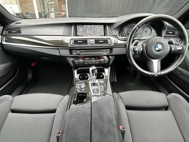 ＢＭＷ ５２３ｉ Mスポーツ 福岡県 2016(平28)年 5.6万km サファイアブラックP サンルーフ/アダプティブクルーズコントロール/3Ddesignマフラー/インテリジェントセーフティ/レーンディパーチャーウォーニング/純正ナビ/フルセグTV/バックカメラ/Bluetooth/オートライト/ステアリングスイッチ/パドルシフト　/前席パワーシート　/純正１８インチアルミホイール　/ミラー一体型ＥＴＣ/取扱説明書/保証書