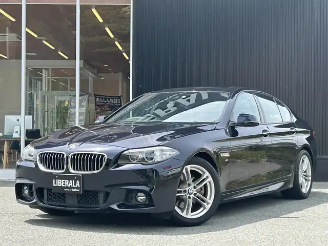 ＢＭＷ ５２３ｉ Mスポーツ 福岡県 2016(平28)年 5.6万km サファイアブラックP サンルーフ/アダプティブクルーズコントロール/3Ddesignマフラー/インテリジェントセーフティ/レーンディパーチャーウォーニング/純正ナビ/フルセグTV/バックカメラ/Bluetooth/オートライト/ステアリングスイッチ/パドルシフト　/前席パワーシート　/純正１８インチアルミホイール　/ミラー一体型ＥＴＣ/取扱説明書/保証書