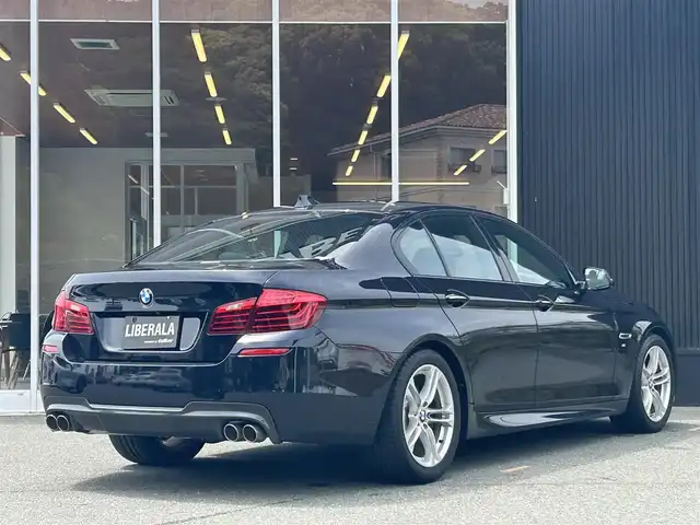 ＢＭＷ ５２３ｉ Mスポーツ 福岡県 2016(平28)年 5.6万km サファイアブラックP サンルーフ/アダプティブクルーズコントロール/3Ddesignマフラー/インテリジェントセーフティ/レーンディパーチャーウォーニング/純正ナビ/フルセグTV/バックカメラ/Bluetooth/オートライト/ステアリングスイッチ/パドルシフト　/前席パワーシート　/純正１８インチアルミホイール　/ミラー一体型ＥＴＣ/取扱説明書/保証書