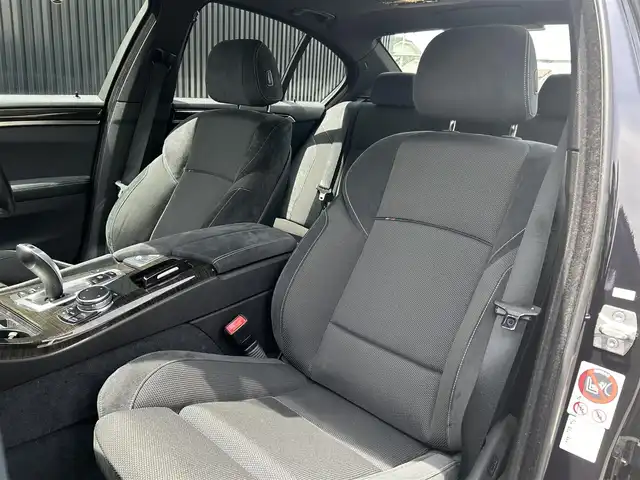ＢＭＷ ５２３ｉ Mスポーツ 福岡県 2016(平28)年 5.6万km サファイアブラックP サンルーフ/アダプティブクルーズコントロール/3Ddesignマフラー/インテリジェントセーフティ/レーンディパーチャーウォーニング/純正ナビ/フルセグTV/バックカメラ/Bluetooth/オートライト/ステアリングスイッチ/パドルシフト　/前席パワーシート　/純正１８インチアルミホイール　/ミラー一体型ＥＴＣ/取扱説明書/保証書
