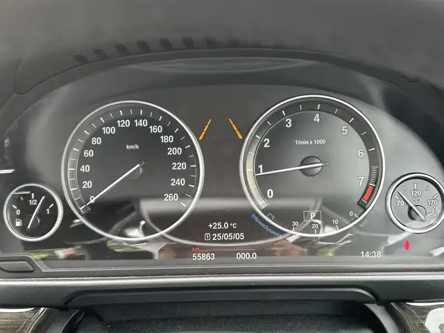 ＢＭＷ ５２３ｉ Mスポーツ 福岡県 2016(平28)年 5.6万km サファイアブラックP サンルーフ/アダプティブクルーズコントロール/3Ddesignマフラー/インテリジェントセーフティ/レーンディパーチャーウォーニング/純正ナビ/フルセグTV/バックカメラ/Bluetooth/オートライト/ステアリングスイッチ/パドルシフト　/前席パワーシート　/純正１８インチアルミホイール　/ミラー一体型ＥＴＣ/取扱説明書/保証書