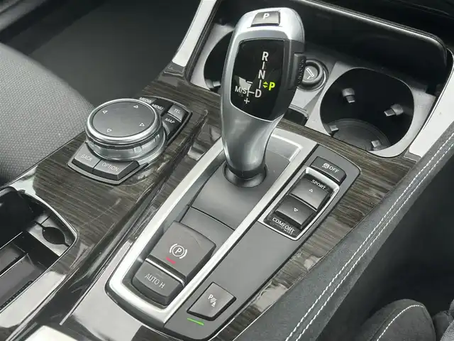 ＢＭＷ ５２３ｉ Mスポーツ 福岡県 2016(平28)年 5.6万km サファイアブラックP サンルーフ/アダプティブクルーズコントロール/3Ddesignマフラー/インテリジェントセーフティ/レーンディパーチャーウォーニング/純正ナビ/フルセグTV/バックカメラ/Bluetooth/オートライト/ステアリングスイッチ/パドルシフト　/前席パワーシート　/純正１８インチアルミホイール　/ミラー一体型ＥＴＣ/取扱説明書/保証書
