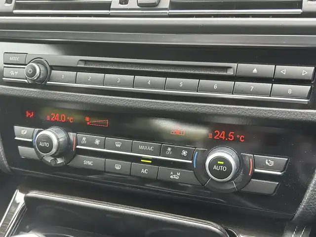 ＢＭＷ ５２３ｉ Mスポーツ 福岡県 2016(平28)年 5.6万km サファイアブラックP サンルーフ/アダプティブクルーズコントロール/3Ddesignマフラー/インテリジェントセーフティ/レーンディパーチャーウォーニング/純正ナビ/フルセグTV/バックカメラ/Bluetooth/オートライト/ステアリングスイッチ/パドルシフト　/前席パワーシート　/純正１８インチアルミホイール　/ミラー一体型ＥＴＣ/取扱説明書/保証書