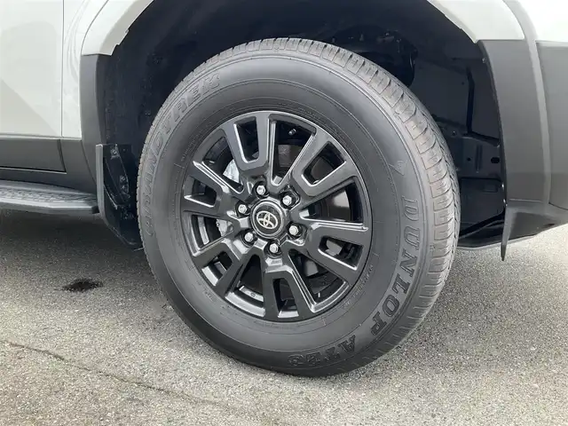 トヨタ ランドクルーザー ２５０ VX 滋賀県 2024(令6)年 0.2万km プラチナホワイトパールマイカ ワンオーナー/令和9年10月まで/モデリスタエアロ/フロントバンパーガード/リアバンパーガーニッシュ/オーバーフェンダー/リアスポイラー/トヨタセーティセンス/ブラインドスポットモニター/パーキングサポートブレーキ/12.3インチディスプレイオーディオ/パノラミックビューモニター/ETC2.0/デジタルインナーミラー/サンルーフ/ブラックレザーシート/パワーシート、シートヒーター/パワーバックドア/スペアキー有り/取扱説明書、保証書/