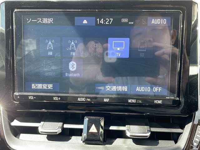 トヨタ カローラ スポーツ ハイブリッドG Z 山形県 2018(平30)年 3.1万km シルバーM ・純正9インチナビ/フルセグ/CD/DVD/Bluetooth/・フロント、バックカメラ/・純正前方ドラレコ/・ビルトインETC/・レーダークルーズコントロール/・レーンキープアシスト/・衝突被害軽減システム/・パーキングサポートブレーキ/・リアクロストラフィックアラート/・前後クリアランスソナー/・ブラインドスポットモニター/・ロードサインアシスト/・先行車発進告知/・AVS/・LEDヘッドライト/・オートマチックハイビーム/・電子パーキング/・オートブレーキホールド/・ハンドルヒーター/・フロントワイパーデアイサー/・純正AW/・純正マット/・エンジンスターター付きスマートキー/・スペアキー2本/・保証書/・取扱説明書