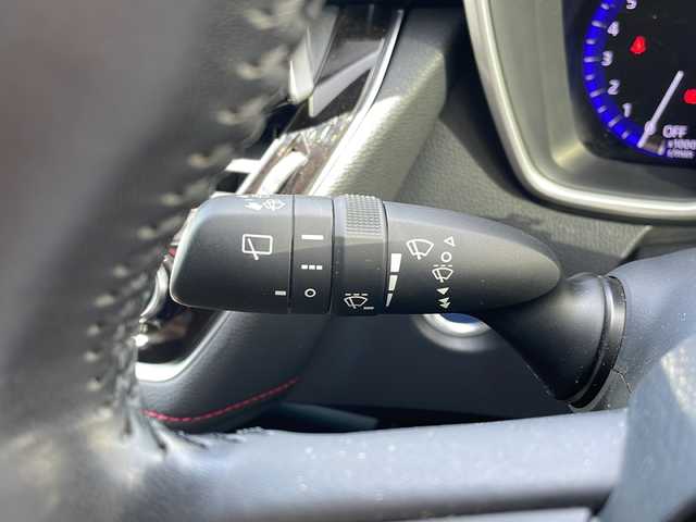 トヨタ カローラ スポーツ ハイブリッドG Z 山形県 2018(平30)年 3.1万km シルバーM ・純正9インチナビ/フルセグ/CD/DVD/Bluetooth/・フロント、バックカメラ/・純正前方ドラレコ/・ビルトインETC/・レーダークルーズコントロール/・レーンキープアシスト/・衝突被害軽減システム/・パーキングサポートブレーキ/・リアクロストラフィックアラート/・前後クリアランスソナー/・ブラインドスポットモニター/・ロードサインアシスト/・先行車発進告知/・AVS/・LEDヘッドライト/・オートマチックハイビーム/・電子パーキング/・オートブレーキホールド/・ハンドルヒーター/・フロントワイパーデアイサー/・純正AW/・純正マット/・エンジンスターター付きスマートキー/・スペアキー2本/・保証書/・取扱説明書
