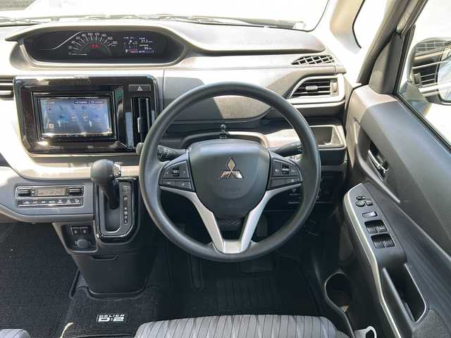 三菱 デリカＤ：２ ハイブリッドMX 茨城県 2021(令3)年 5.5万km ピュアホワイトP ワンオーナー/KENWOOD製SDナビ/CD/DVD/Bluetooth/フルセグTV/シートヒーター/純正15インチアルミホイール/LEDヘッドライト/純正フロアマット/片側パワースライドドア/レーンキープアシスト/衝突軽減システム/保証書/取扱説明書/記録簿