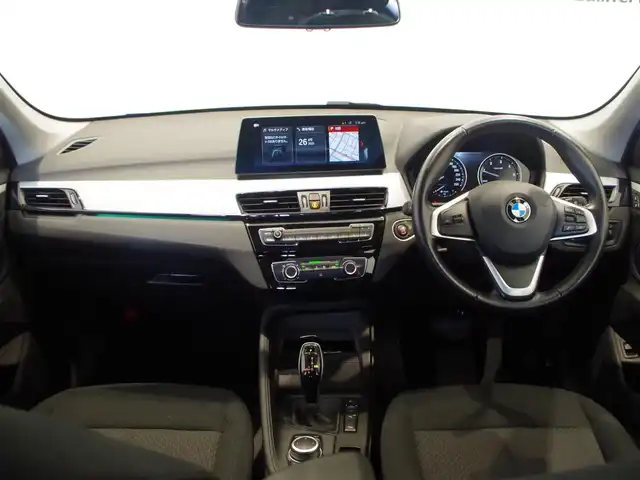 ＢＭＷ Ｘ１ xDrive 18d 岐阜県 2020(令2)年 5.6万km 白 コンフォートパッケージ/メーカーナビ/ Bluetooth CD DVD FM AM USB/ドライビング・アシスト/レーン・ディパーチャー・ウォーニング（車線逸脱警告システム）/前車接近警告機能/衝突回避・被害軽減ブレーキ/バーキングアシスト/リアビューカメラ/ルーフレール/パワーシート/パワーバックドア