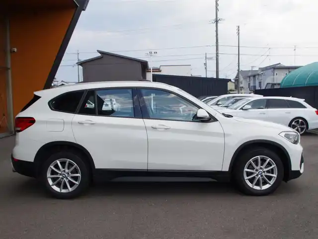 ＢＭＷ Ｘ１ xDrive 18d 岐阜県 2020(令2)年 5.6万km 白 コンフォートパッケージ/メーカーナビ/ Bluetooth CD DVD FM AM USB/ドライビング・アシスト/レーン・ディパーチャー・ウォーニング（車線逸脱警告システム）/前車接近警告機能/衝突回避・被害軽減ブレーキ/バーキングアシスト/リアビューカメラ/ルーフレール/パワーシート/パワーバックドア
