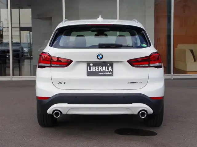 ＢＭＷ Ｘ１ xDrive 18d 岐阜県 2020(令2)年 5.6万km 白 コンフォートパッケージ/メーカーナビ/ Bluetooth CD DVD FM AM USB/ドライビング・アシスト/レーン・ディパーチャー・ウォーニング（車線逸脱警告システム）/前車接近警告機能/衝突回避・被害軽減ブレーキ/バーキングアシスト/リアビューカメラ/ルーフレール/パワーシート/パワーバックドア