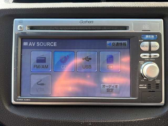 ホンダ フィット シャトル ハイブリッド スマートセレファインライン 宮城県 2013(平25)年 12.1万km クリスタルブラックパール 登録時走行距離120926km/SDナビ/CD/AM/FM/アイドリングストップ/横滑り防止/ETC/ステアリングリモコン/シートヒーター/寒冷地仕様/クルーズコントロール/オートライト/プッシュスタート/スマートキー/バックカメラ/純正フロアマット/フォグランプ