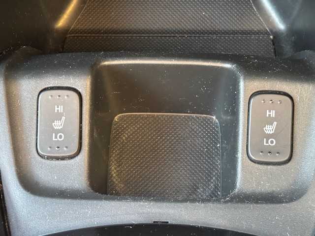 ホンダ フィット シャトル ハイブリッド スマートセレファインライン 宮城県 2013(平25)年 12.1万km クリスタルブラックパール 登録時走行距離120926km/SDナビ/CD/AM/FM/アイドリングストップ/横滑り防止/ETC/ステアリングリモコン/シートヒーター/寒冷地仕様/クルーズコントロール/オートライト/プッシュスタート/スマートキー/バックカメラ/純正フロアマット/フォグランプ